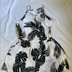 Old navy romper medium